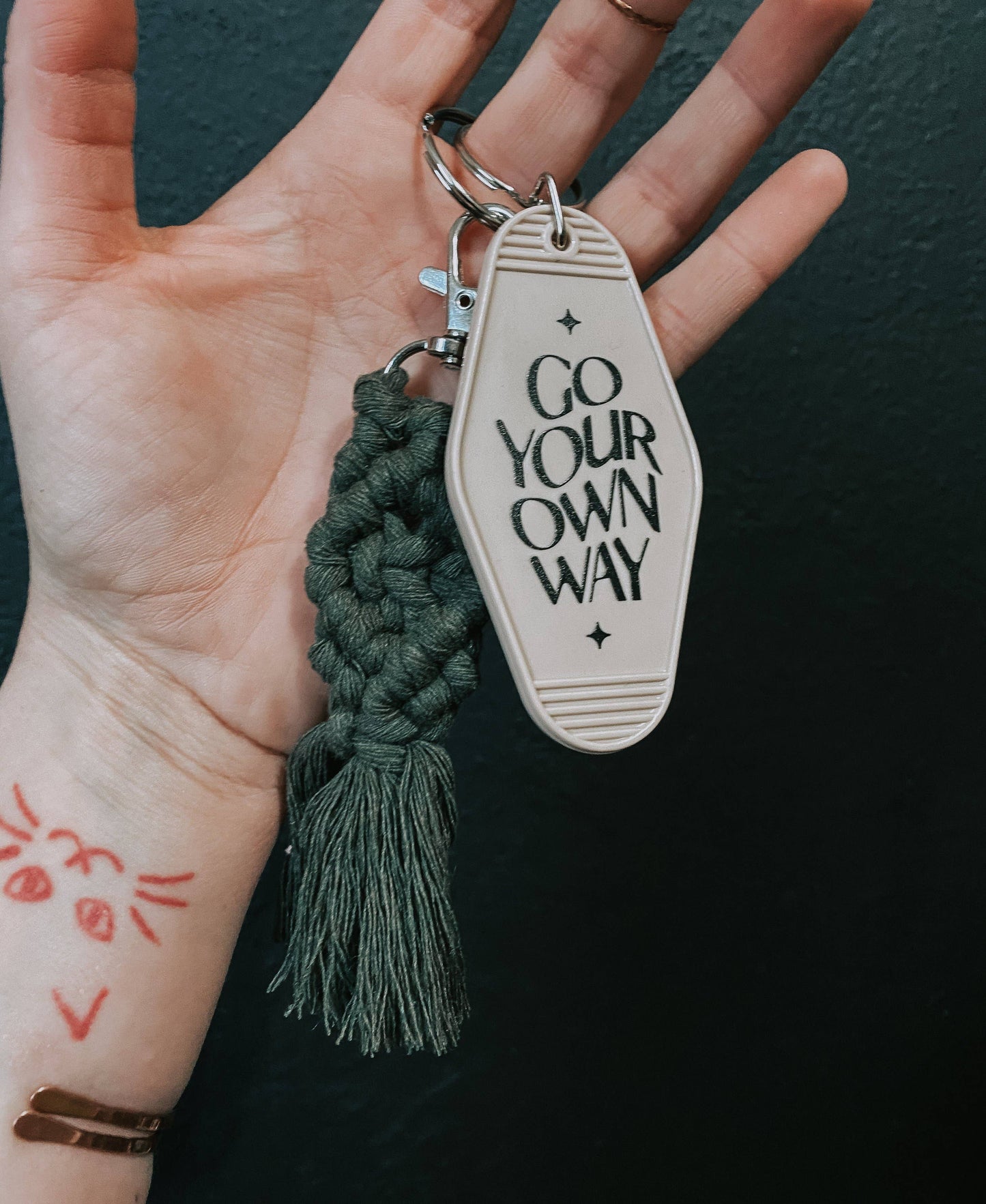 Go your own way // motel keychain